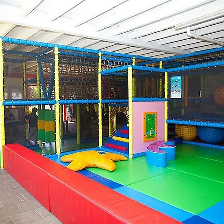 Ge Stacaravan 4 Personen *